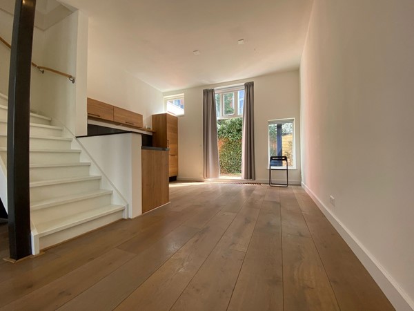 Medium property photo - Van Julsinghastraat 27, 9724 LN Groningen